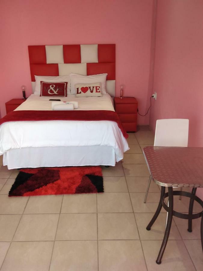 Twilight Breeze Lodge Phuthaditjhaba Екстериор снимка
